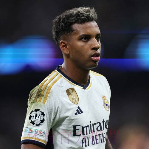 西媒:皇马引援的首要目标是阿方索-戴维斯 西媒:皇马引援的首要目标是阿方索-戴维斯